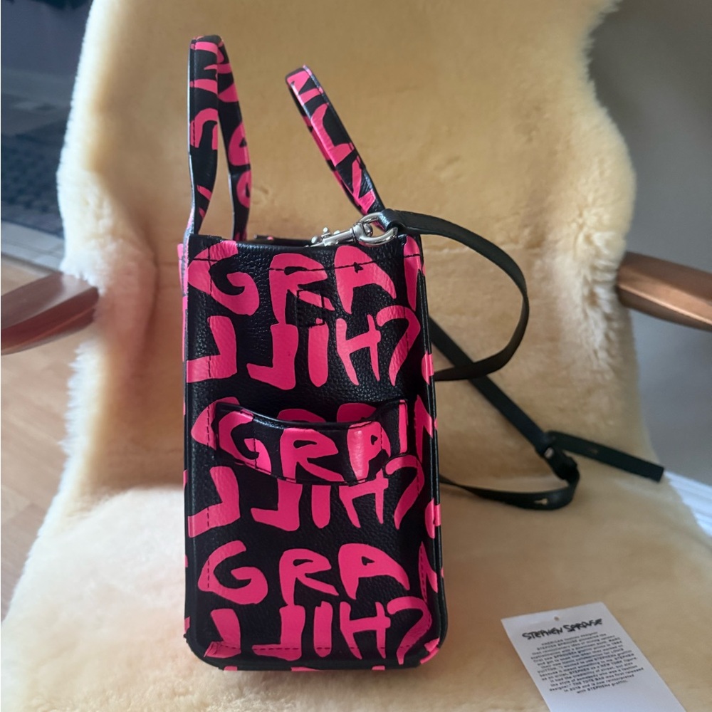 Marc Jacobs Bold Pink Graffiti Canvas Tote with Black Accents - Picture 3 of 6